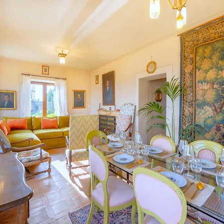 Spacious In With Private Pool Cortone