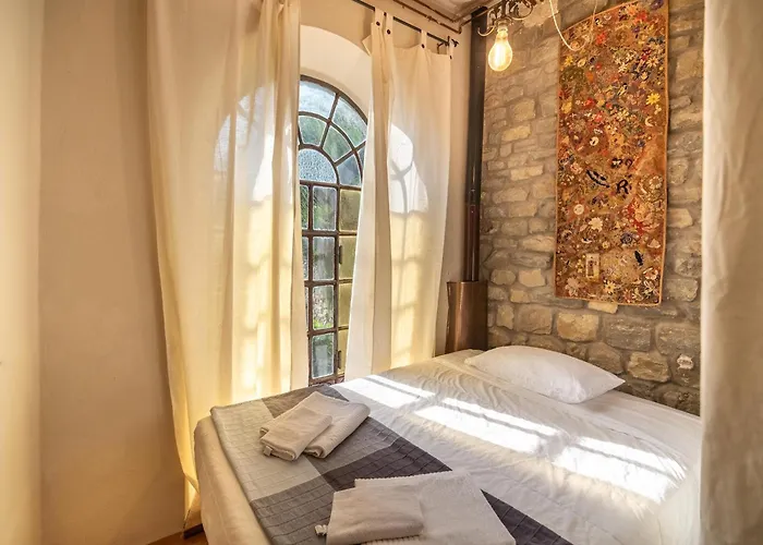 Spacious In With Private Pool *